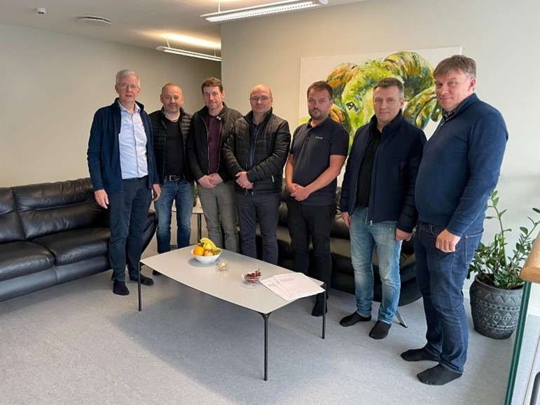 Bakkafrost signs contract with local entrepreneurs on expansion of Viðareiði hatchery